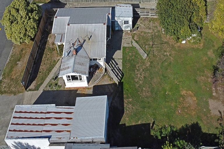 Photo of property in 18 Holdaway Street, Riversdale, Blenheim, 7201