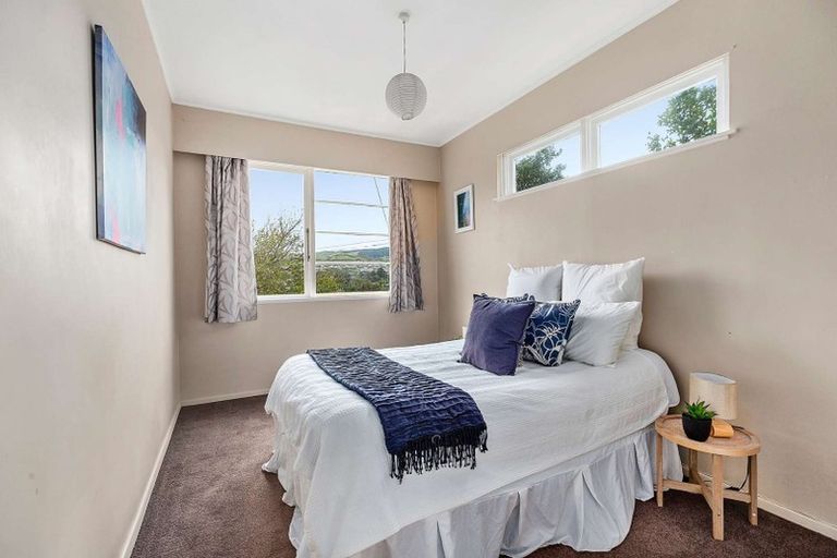 Photo of property in 8 Chester Road, Tawa, Wellington, 5028