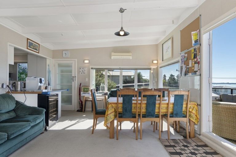 Photo of property in 25 Harbour View Road, Omokoroa, 3114