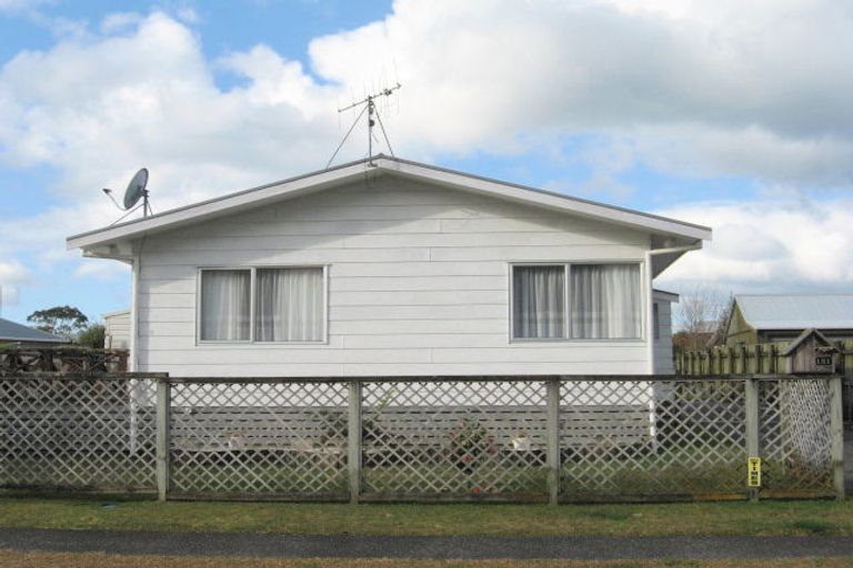 Photo of property in 121 Mckellar Place, Whangamata, 3620