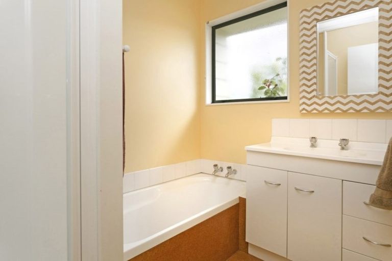 Photo of property in 1/24 Angela Place, Kinloch, Taupo, 3377