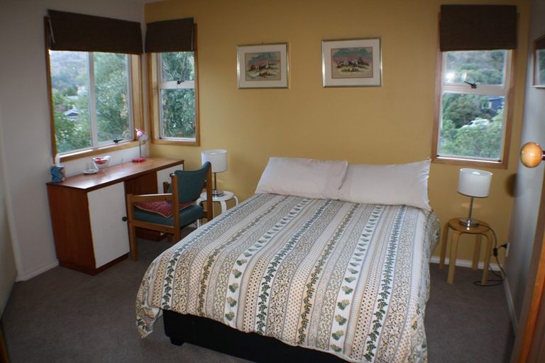 Photo of property in 5 Crossland Terrace, Lyttelton, 8082