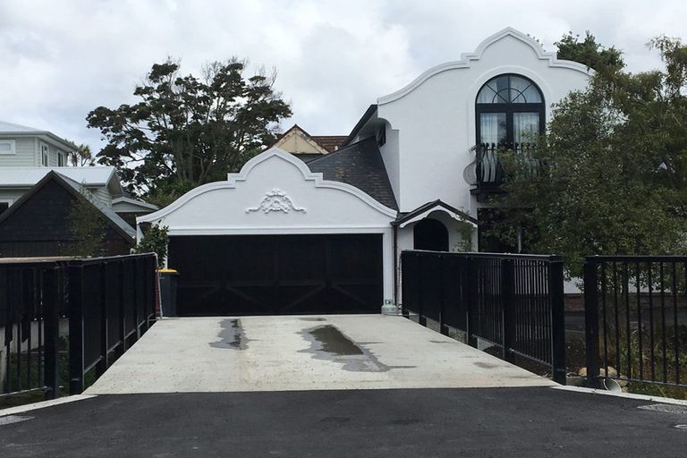 Photo of property in 125 Stapletons Road, Richmond, Christchurch, 8013