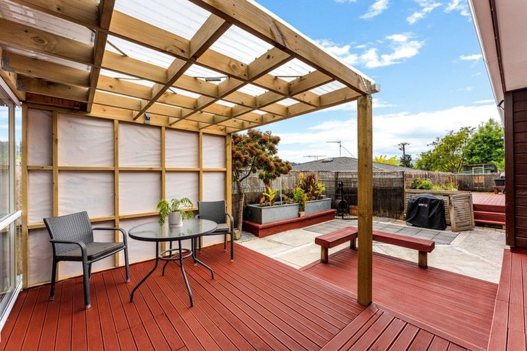 Photo of property in 17 Zeala Grove, Stokes Valley, Lower Hutt, 5019