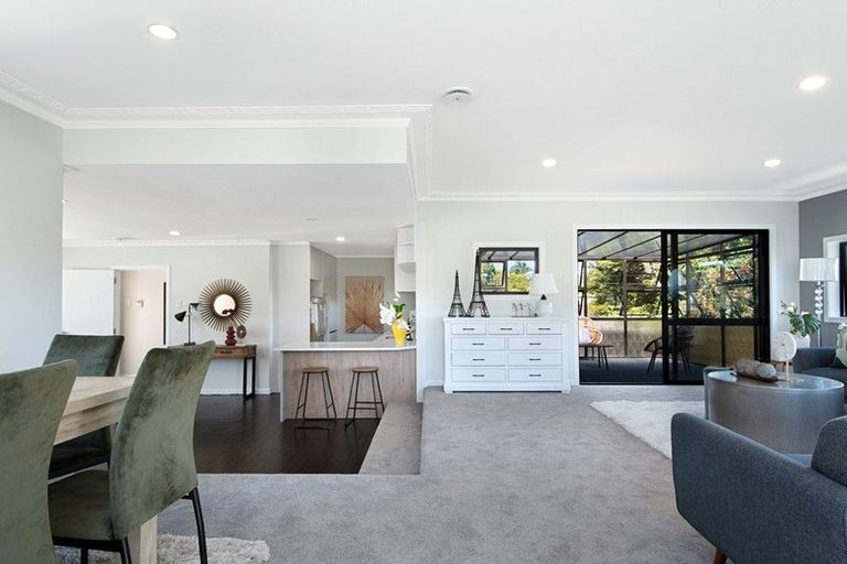 Photo of property in 1e Stottholm Road, Titirangi, Auckland, 0604