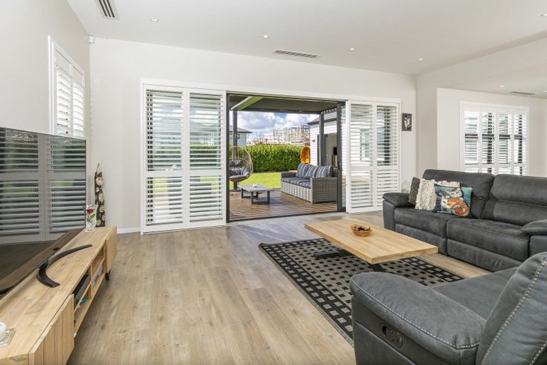 Photo of property in 80 Riverhead Point Drive, Riverhead, 0820