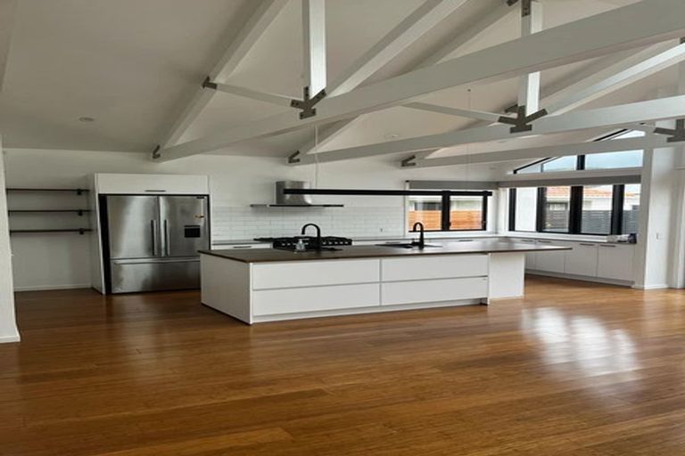 Photo of property in 21 Nottingham Street, Karori, Wellington, 6012