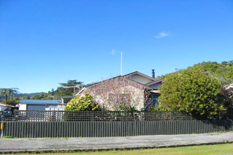 Photo of property in 35 Milton Road, Greymouth, 7805