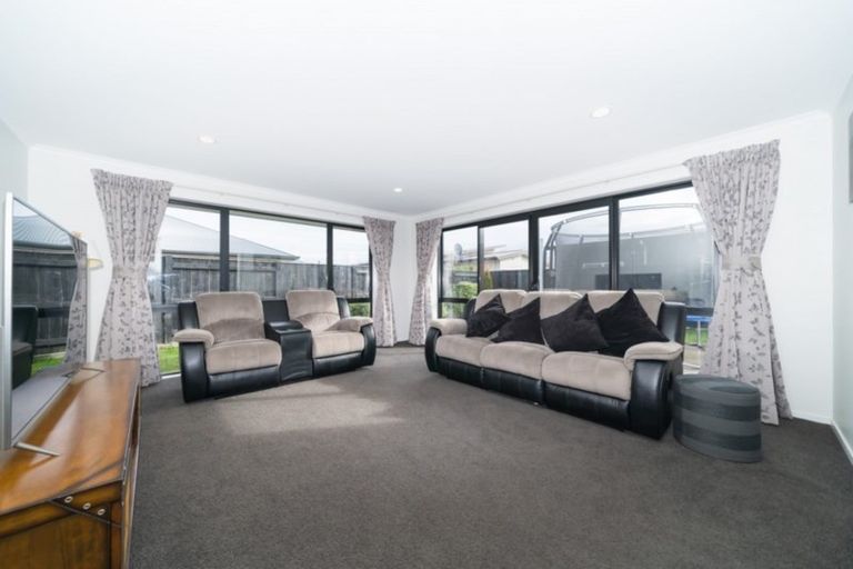 Photo of property in 37 James Line, Kelvin Grove, Palmerston North, 4414