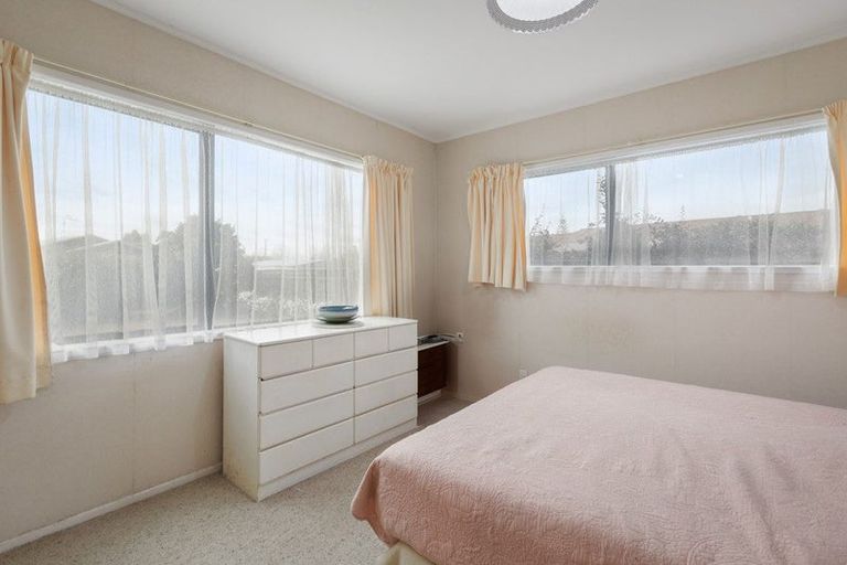 Photo of property in 9 Mcclean Place, Ngatea, 3503