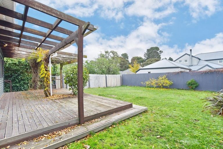 Photo of property in 247 Wainoni Road, Avondale, Christchurch, 8061
