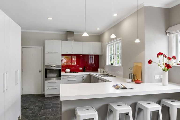 Photo of property in 15 Hathaway Avenue, Karori, Wellington, 6012