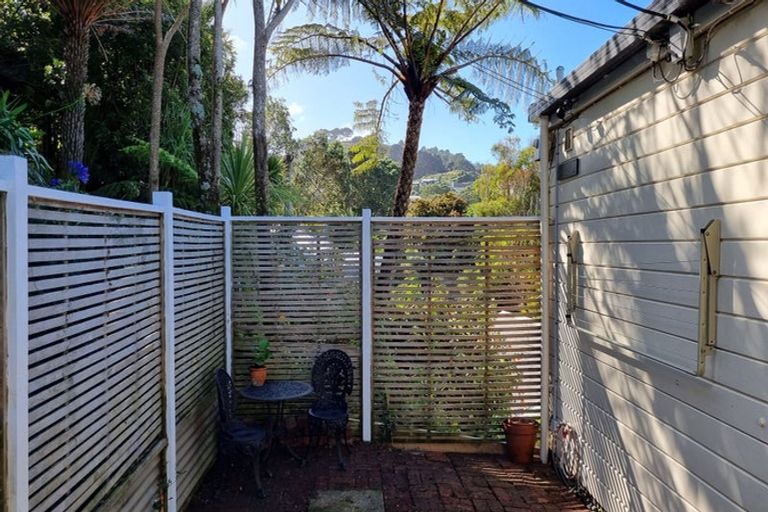 Photo of property in 29a Harbour View Road, Northland, Wellington, 6012