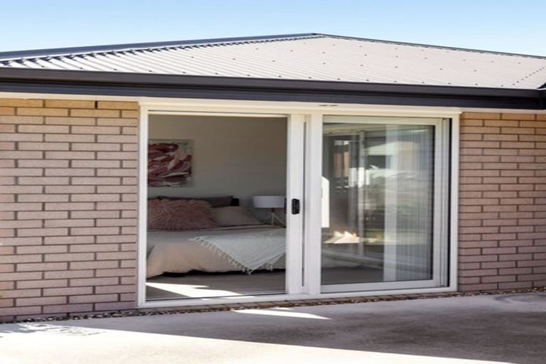 Photo of property in 24 Shrule Place, Huntington, Hamilton, 3210