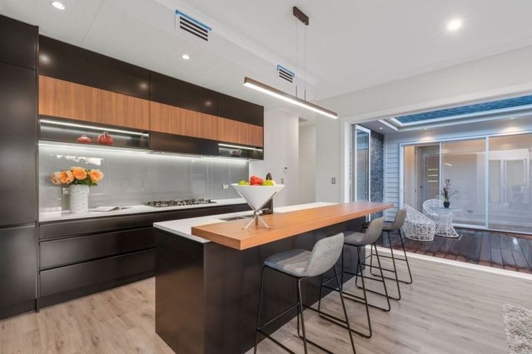 Photo of property in 36 Celestial Crescent, Orewa, 0931