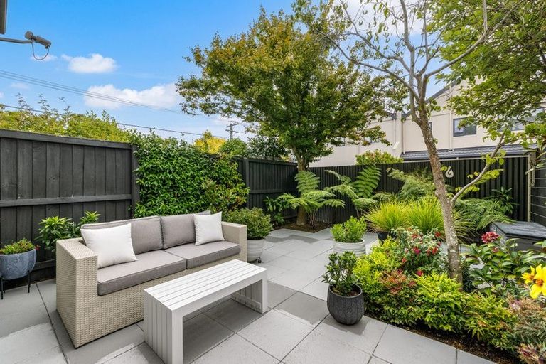 Photo of property in 2/36 Champion Street, Edgeware, Christchurch, 8013