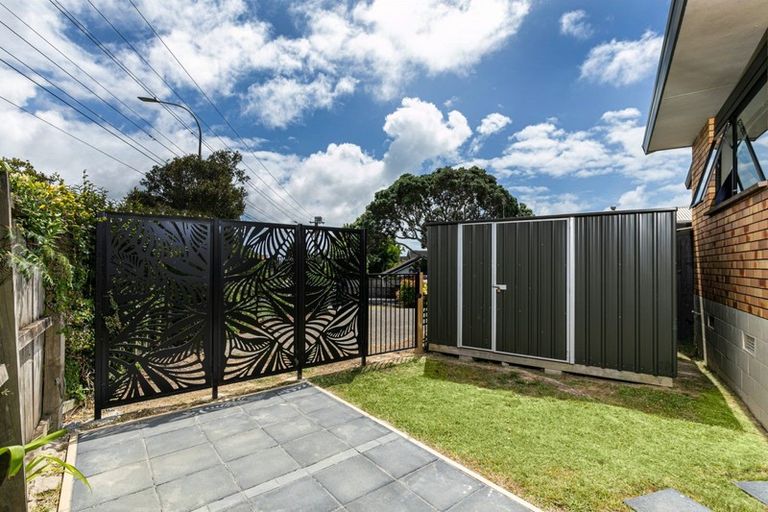 Photo of property in 2/150 Arran Road, Browns Bay, Auckland, 0630