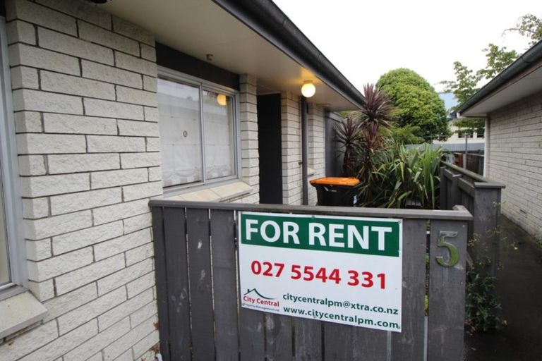 Photo of property in 5 South Street, West End, Palmerston North, 4410