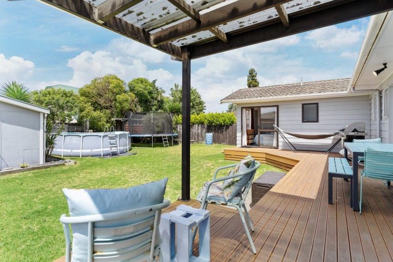 Photo of property in 17 Tudor Place, Mount Maunganui, 3116