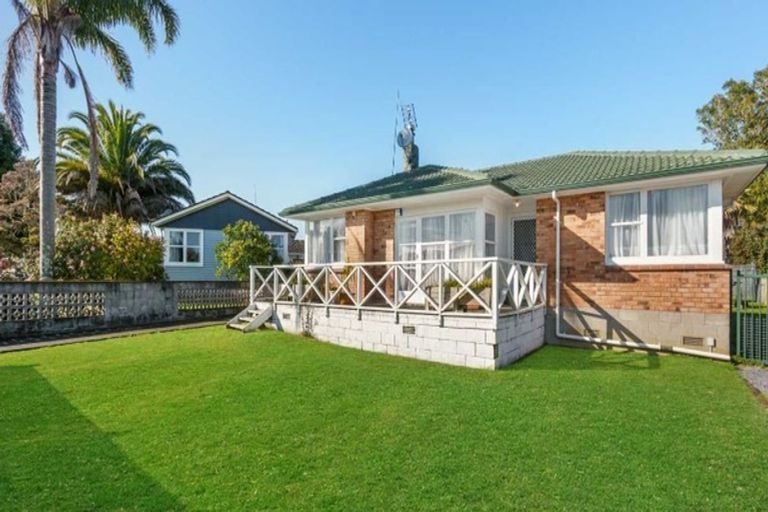 Photo of property in 99 Cargill Street, Papakura, 2110