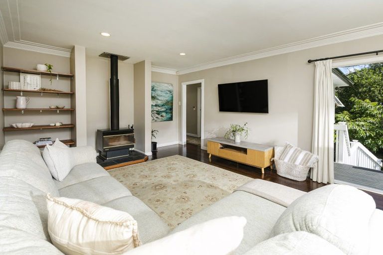 Photo of property in 9 The Close, Greenhithe, Auckland, 0632