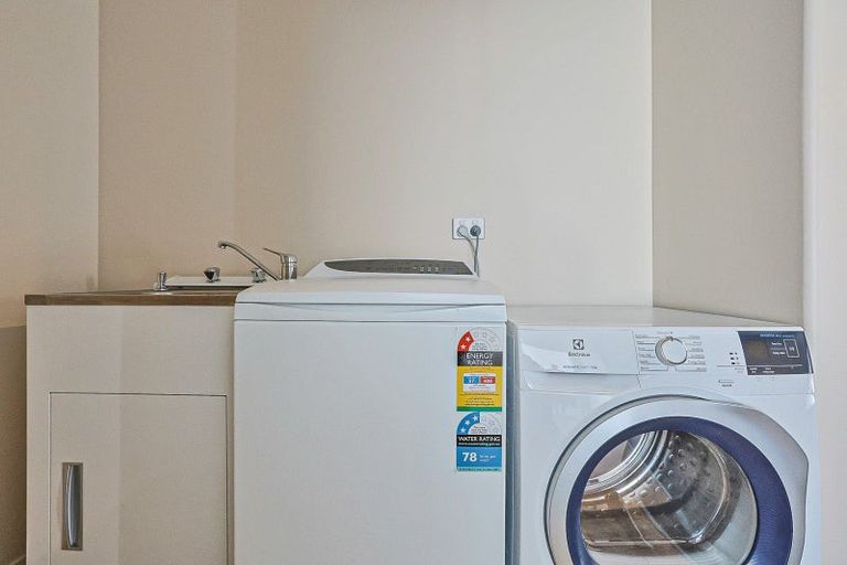 Photo of property in 14 Manapouri Street, Poraiti, Napier, 4112