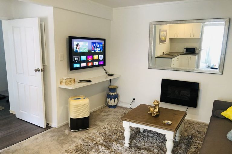 Photo of property in 591 Whangaparaoa Road, Stanmore Bay, Whangaparaoa, 0932