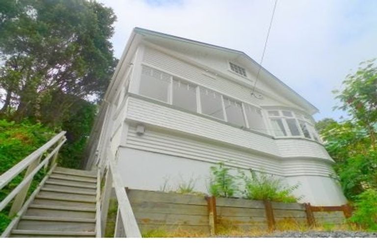 Photo of property in 119 Glenmore Street, Kelburn, Wellington, 6012