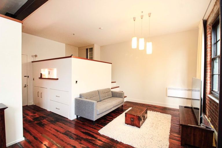 Photo of property in Hannahs Warehouse Apartments, 21/13 Leeds Street, Te Aro, Wellington, 6011