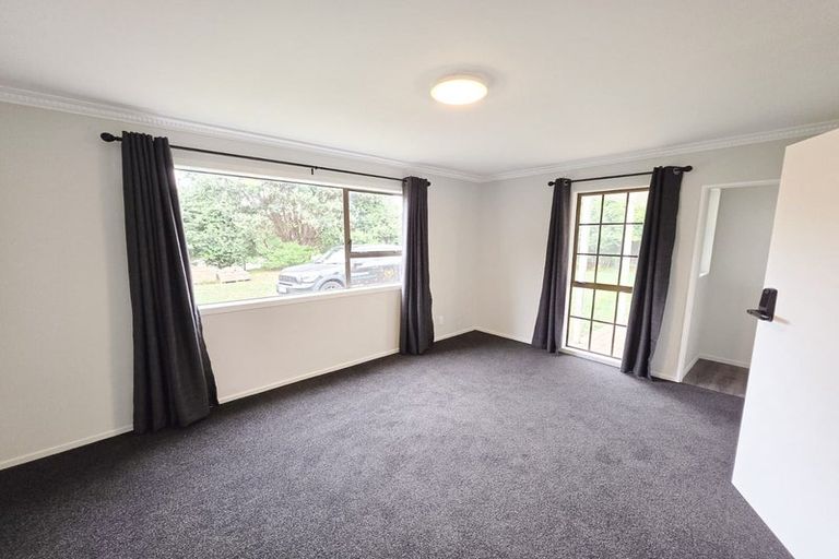 Photo of property in 3 Rawene Street, Waikanae, 5036