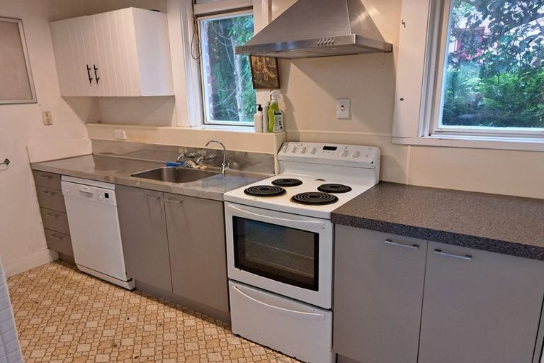 Photo of property in 5 Dundas Street, North Dunedin, Dunedin, 9016