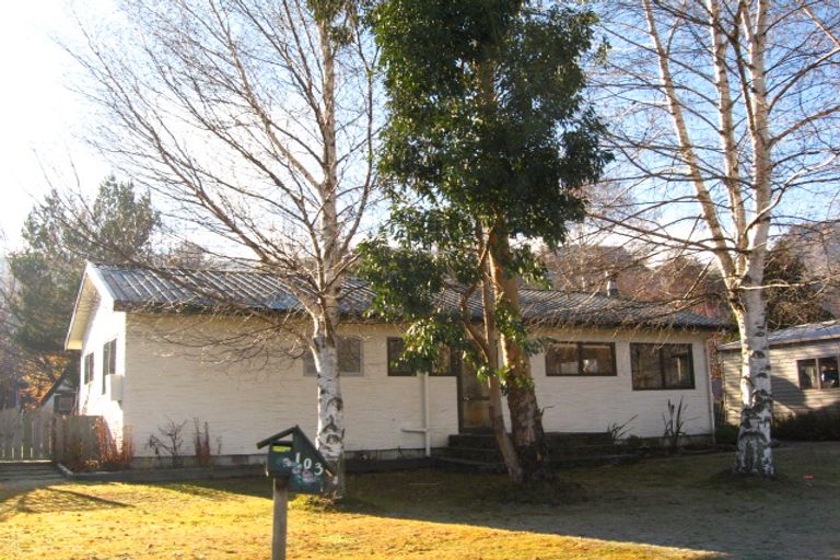 Photo of property in 103 Mcdonnell Road, Arrowtown, 9302
