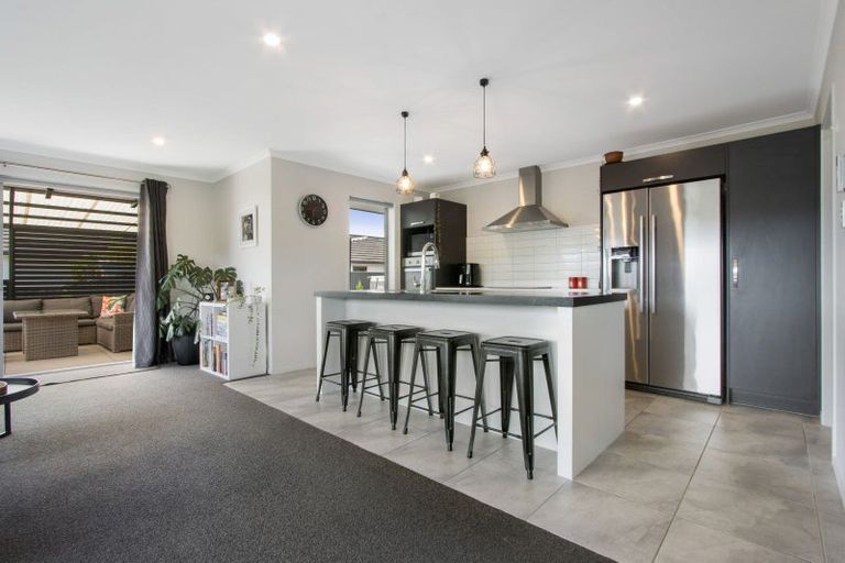 Photo of property in 5 Vantage Place, Omokoroa, 3114