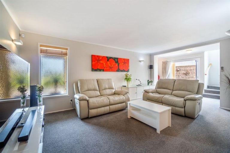 Photo of property in 1/48a Northboro Road, Belmont, Auckland, 0622