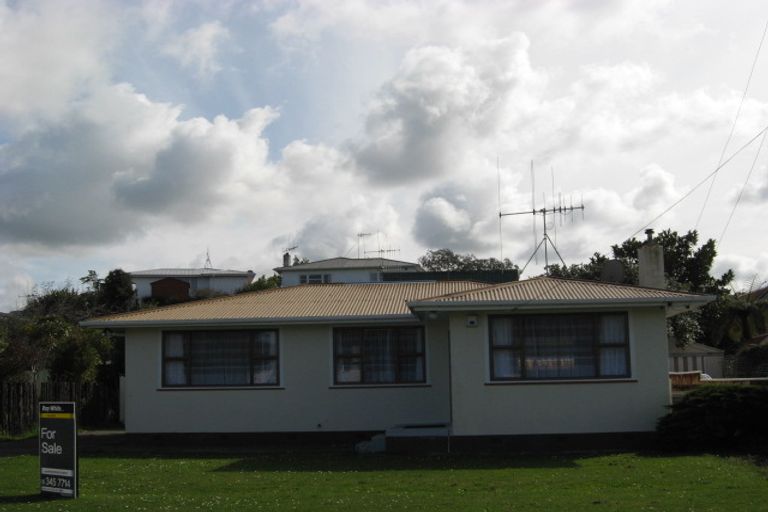 Photo of property in 24 Nikau Street, Tawhero, Whanganui, 4501