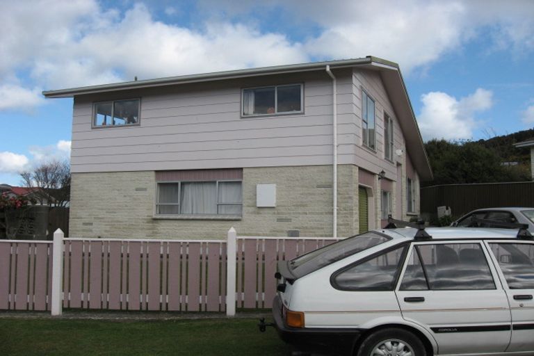 Photo of property in 3 Bexley Grove, Wainuiomata, Lower Hutt, 5014