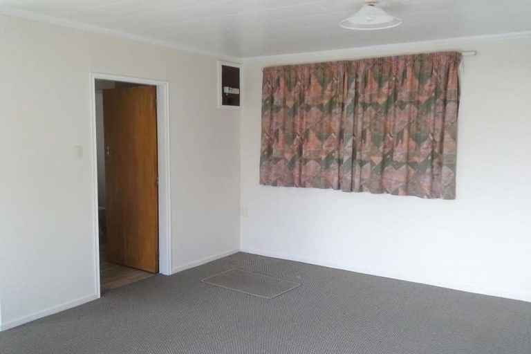 Photo of property in 1/117 Seaview Road, Westown, New Plymouth, 4310