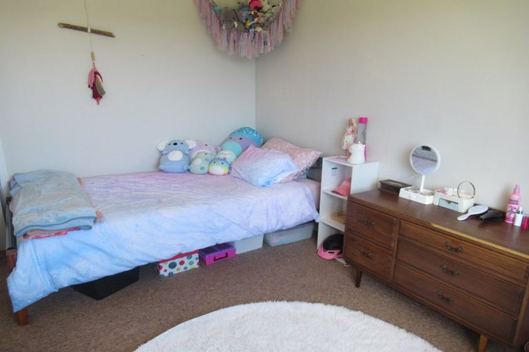 Photo of property in 13 Charles Street, Clouston Park, Upper Hutt, 5018