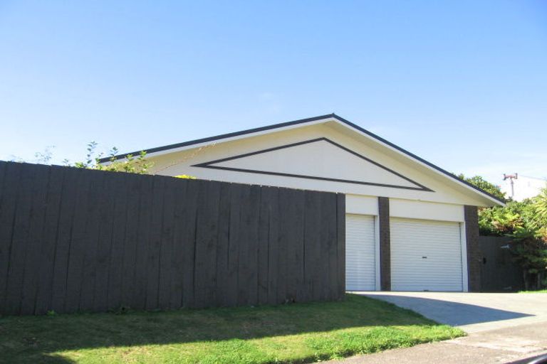 Photo of property in 6 Bandipur Terrace, Broadmeadows, Wellington, 6035