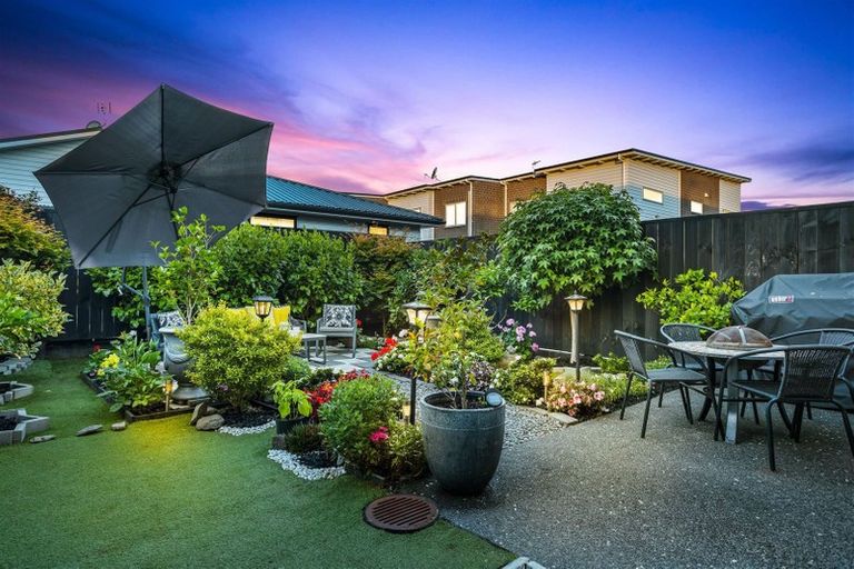 Photo of property in 28 Rangihina Road, Hobsonville, Auckland, 0616