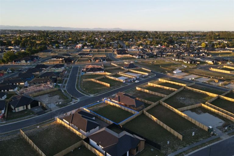 Photo of property in 14 Songpa Street, Halswell, Christchurch, 8025