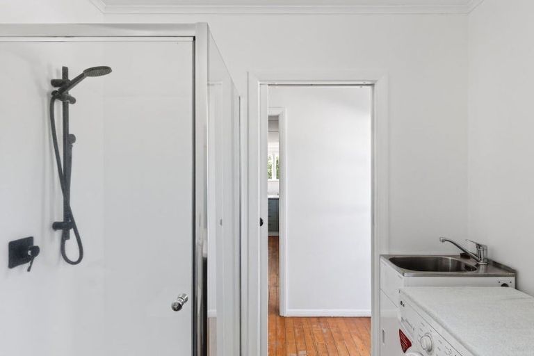 Photo of property in 5 Kara Street, Outer Kaiti, Gisborne, 4010