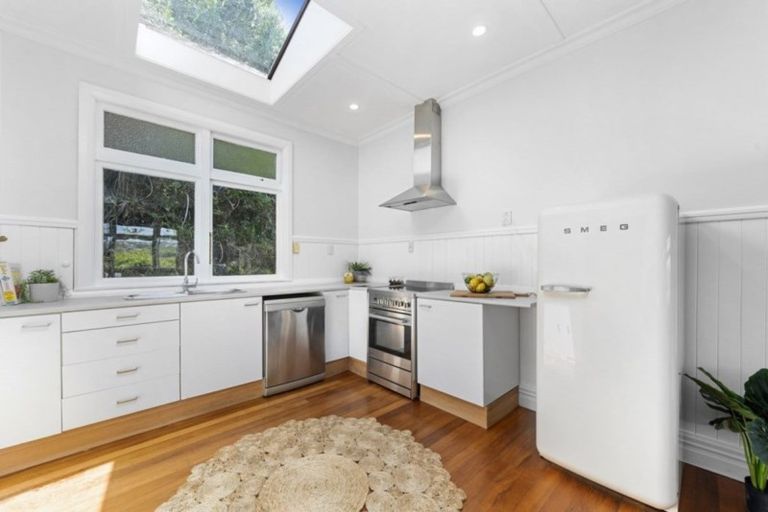 Photo of property in 43 Woodland Road, Johnsonville, Wellington, 6037