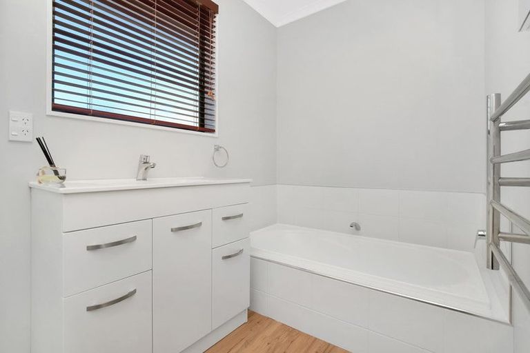 Photo of property in 40 Solomon Street, Brookfield, Tauranga, 3110