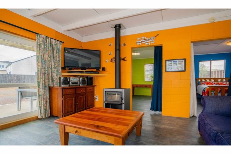 Photo of property in 196 Cook Drive, Whitianga, 3510