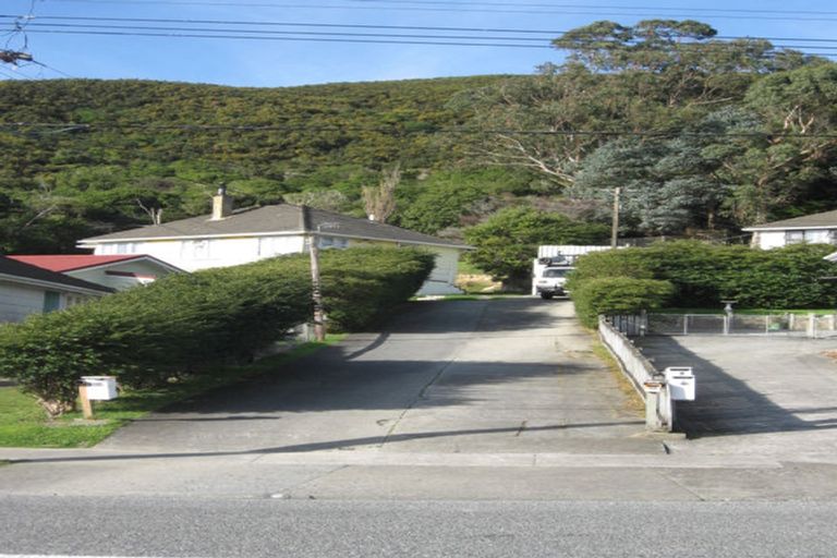 Photo of property in 186 Waddington Drive, Naenae, Lower Hutt, 5011