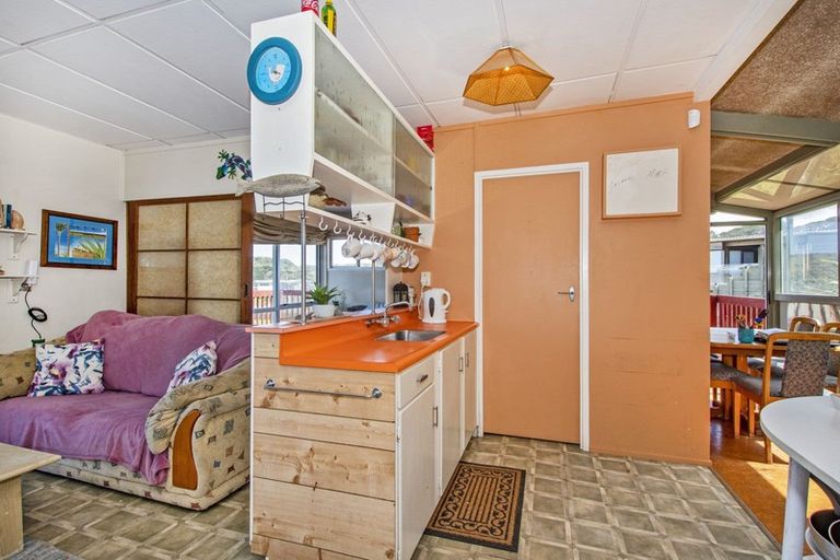 Photo of property in 33 Omamari Beach Road, Omamari, Dargaville, 0373