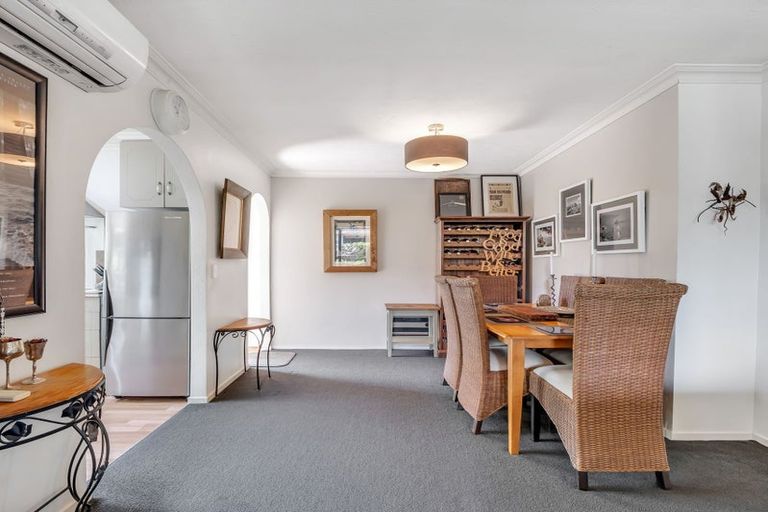 Photo of property in 2/56 Aorangi Road, Bryndwr, Christchurch, 8053