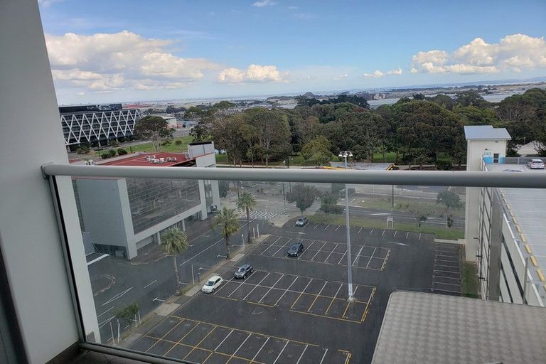 Photo of property in Proximity Apartments, 902/17 Amersham Way, Manukau, Auckland, 2104