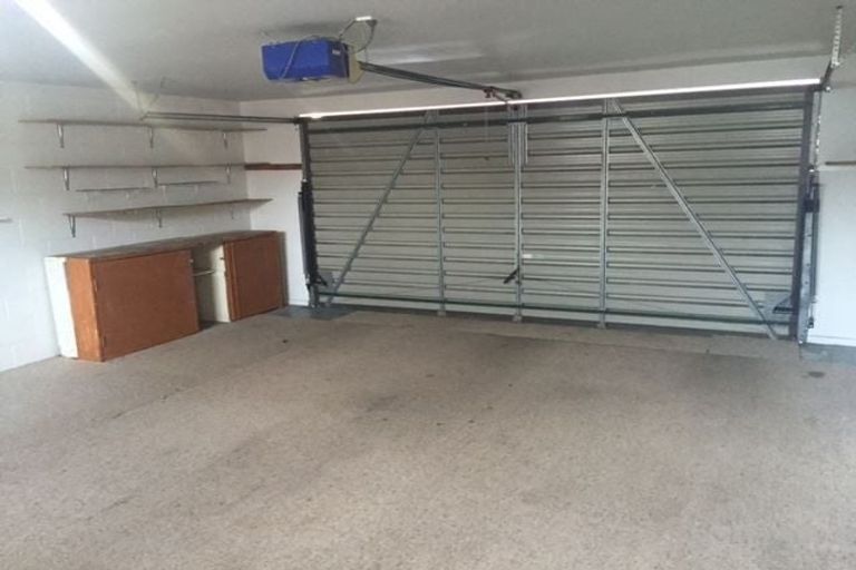 Photo of property in 2/38 Waimairi Road, Upper Riccarton, Christchurch, 8041